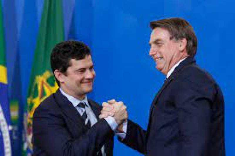 Sergio Moro declara apoio a Bolsonaro no 2º turno
