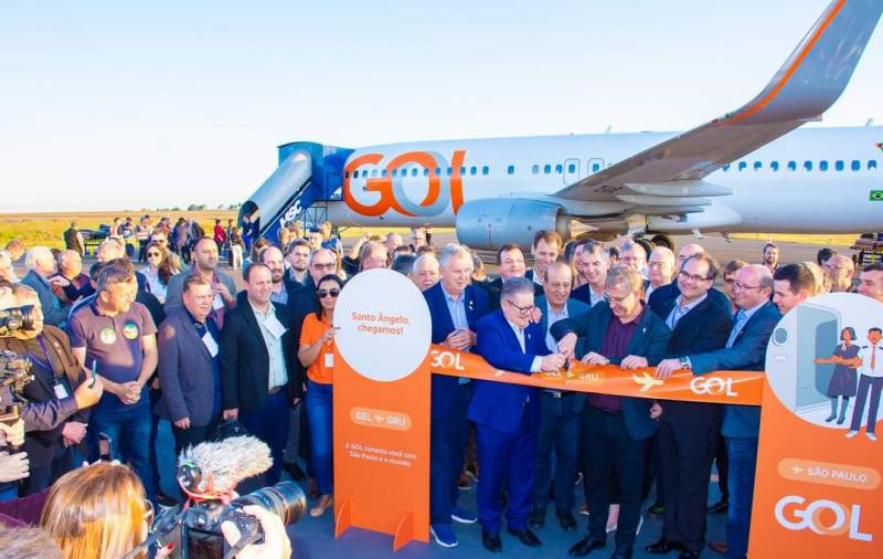Dia histórico com inauguração dos voos a São Paulo e assinatura da Ponte Internacional, diz Loureiro