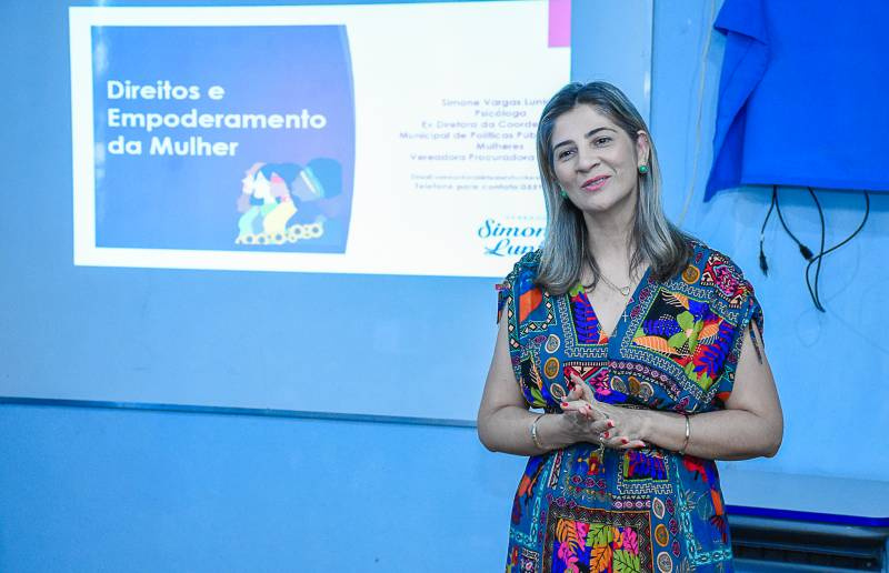 Palestra em escola, e painel movimenta plenário da Câmara nesta quarta-feira,30