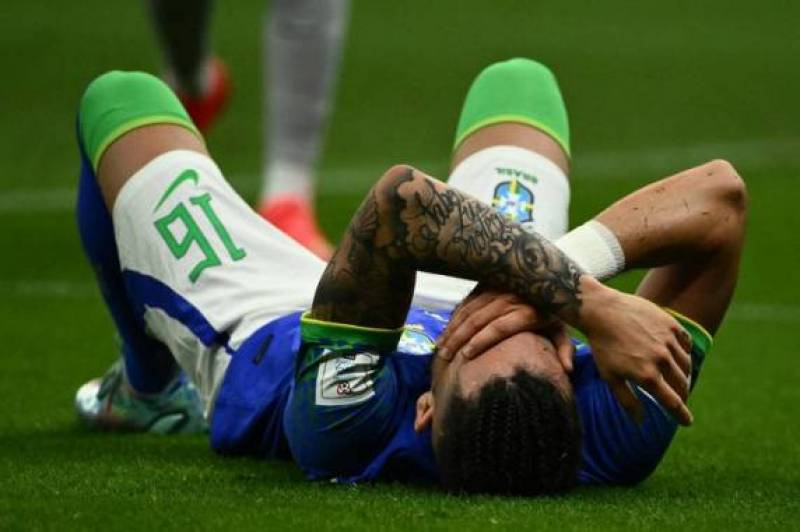 Lesionados, Alex Telles e Gabriel Jesus estão fora do restante da Copa do Mundo