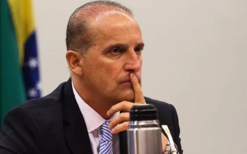 Ex-ministro Onyx Lorenzoni diz que vai devolver relógio de luxo que ganhou do Catar