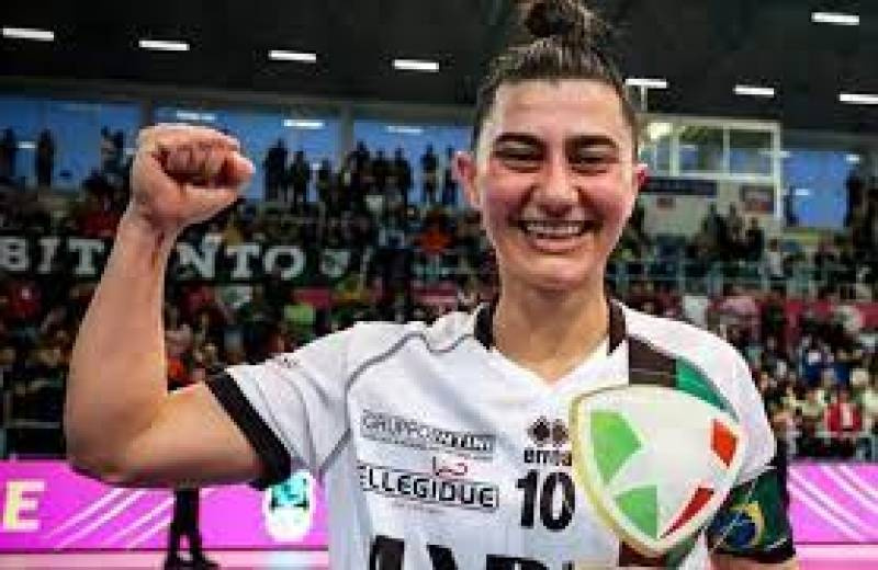 Luciléia Minuzzo conquista Copa da Itália e é eleita melhor jogadora da competição