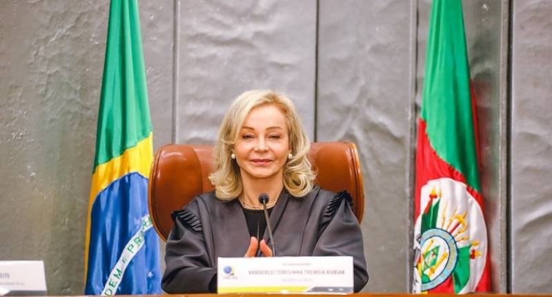 Nova presidente da Justiça Eleitoral gaúcha toma posse