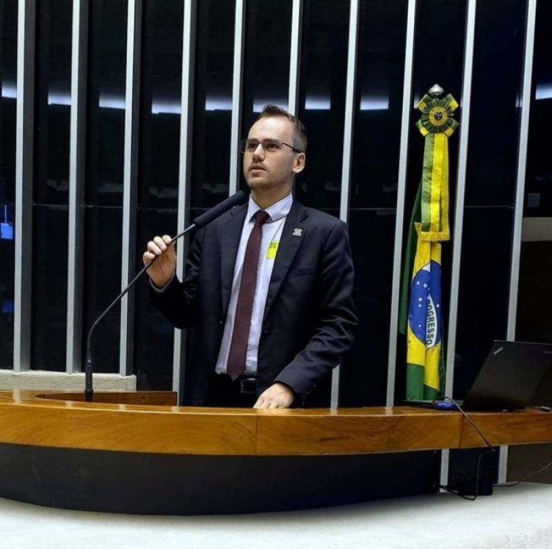 Vereador de 28 anos é encontrado morto dentro de sua residência no RS