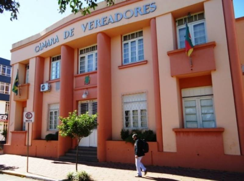 Conheça os candidatos a uma vaga para a câmara de vereadores de Santo Ângelo