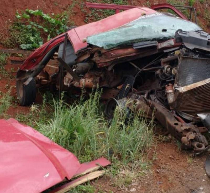 Caminhonete fica destruída em acidente que envolveu trator na BR 468 entre Campo Novo e Sede Nova