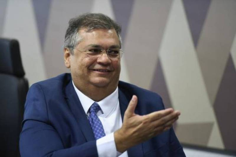 Senado aprova indicação de Flávio Dino ao STF