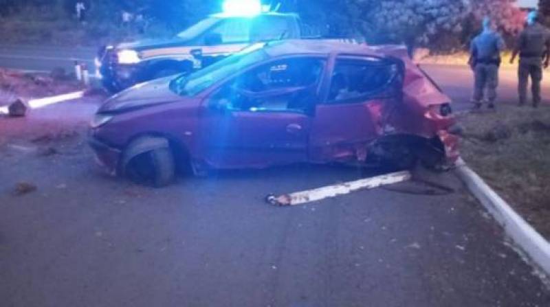 Motorista com sinais de embriaguez provoca acidente deixando três crianças feridas
