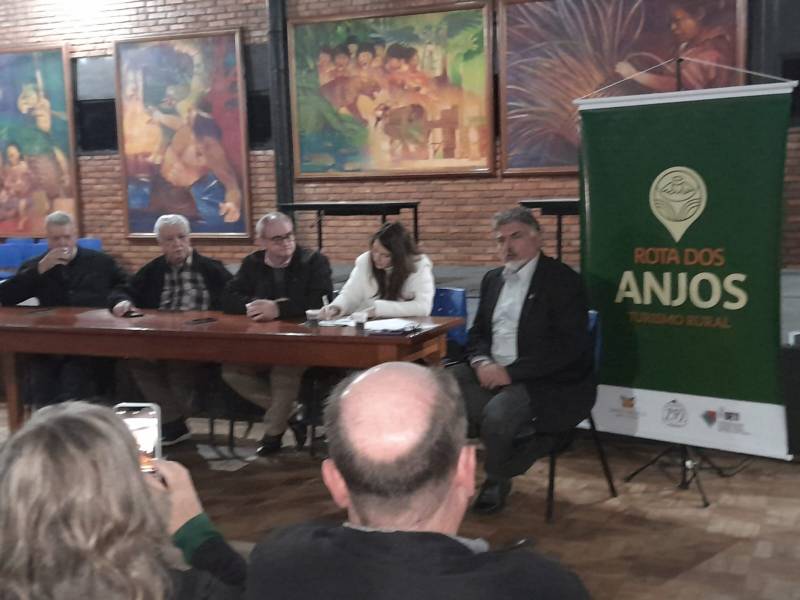 Representantes do turismo regional mantiveram encontro na cidade de Santo Ângelo