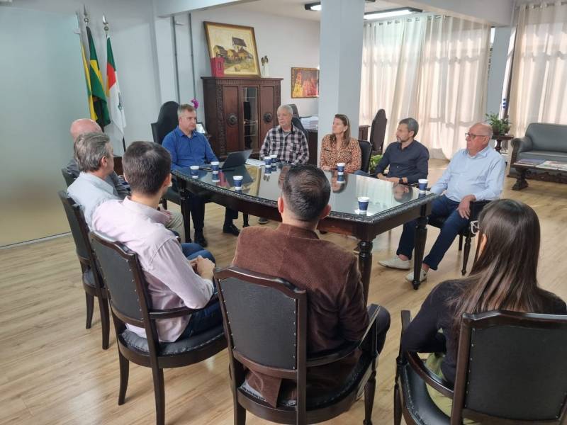 Contadores de Santo Ângelo mantiveram encontro com prefeito Jacques Barbosa