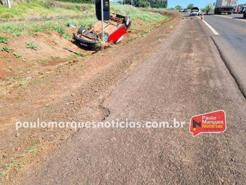 Colisão frontal entre dois veículos deixa uma mulher ferida na BR-472, em São José do Inhacorá