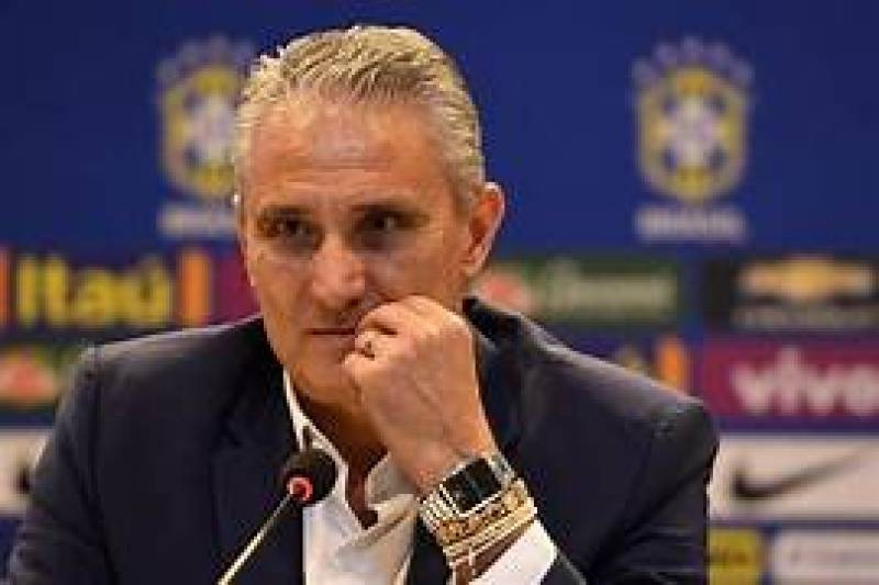 Técnico Tite sofre arritmia cardíaca após jogo do Flamengo e é hospitalizado no Rio