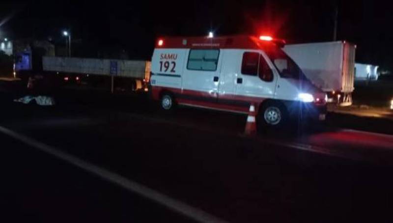 Homem morre atropelado por caminhão na BR-386 em Soledade