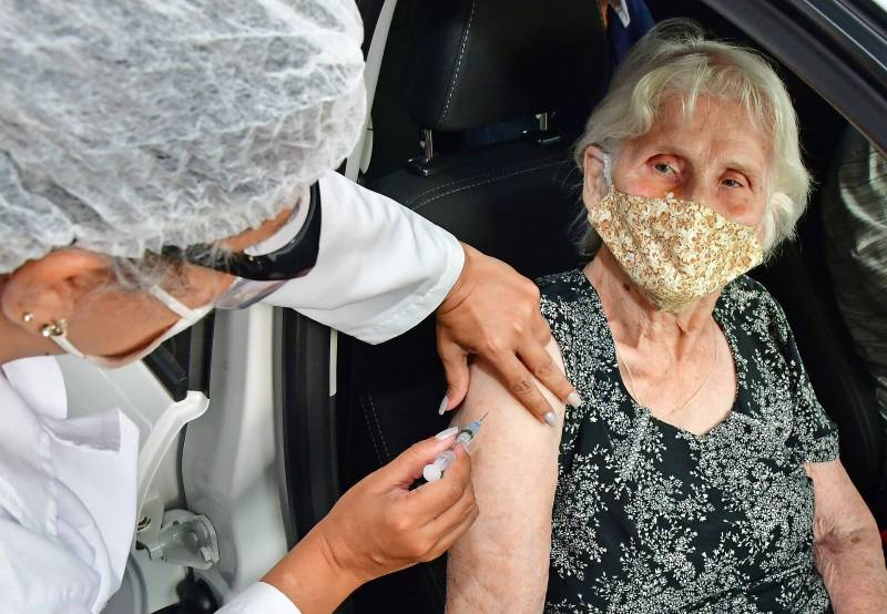 Vacina contra a COVID-19 vai para o interior