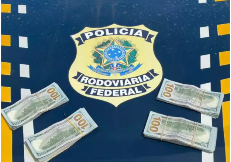 Polícia encontra 40 mil dólares escondidos nas cuecas e nos bolsos de pai e filho em Sant’Ana do Livramento