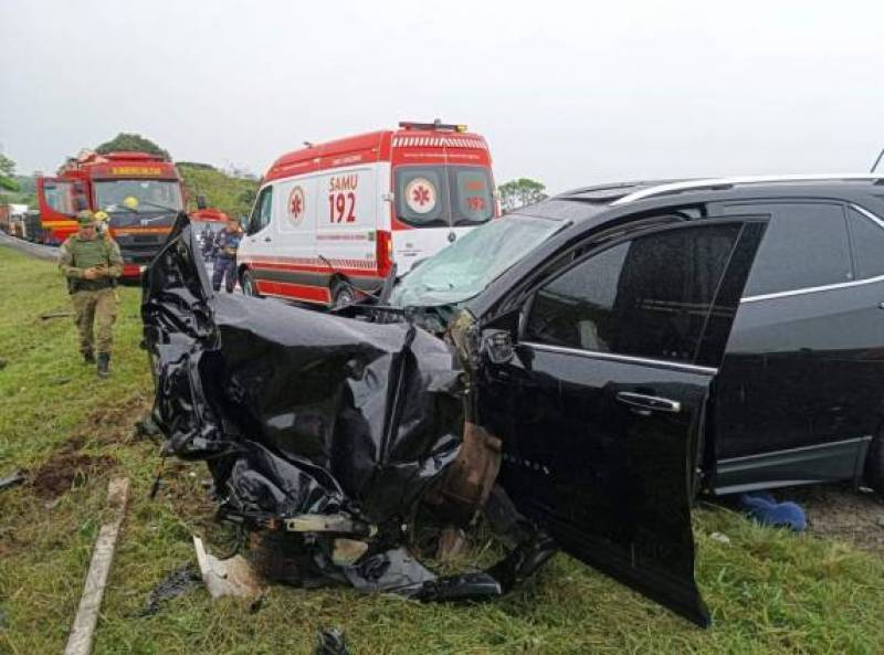 Colisão envolvendo quatro veículos deixa dois feridos na BR 285 entre Passo Fundo e Carazinho