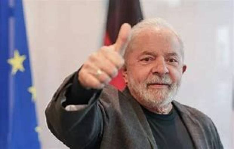 Lula afirma que estará  pronto para enfrentar a extrema-direita em 2026