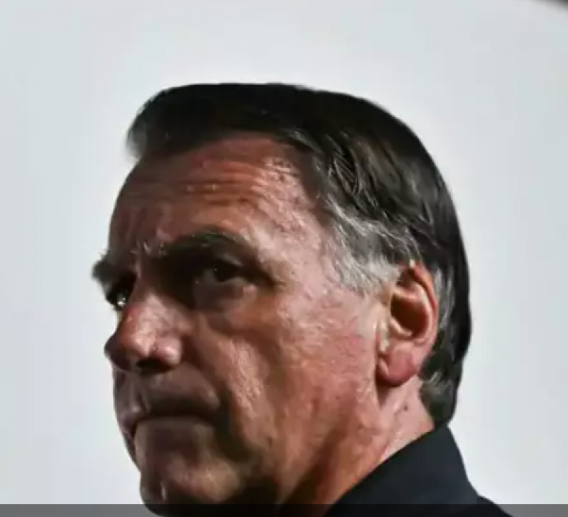 Aliados de Bolsonaro criticam prisão domiciliar antes de julgamento