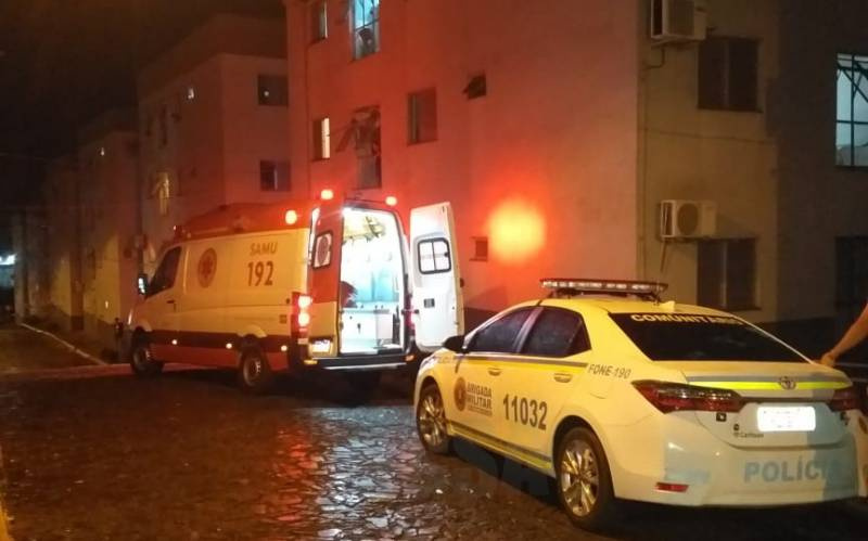 Bandidos invadem apartamento e tentam matar homem em Ijuí