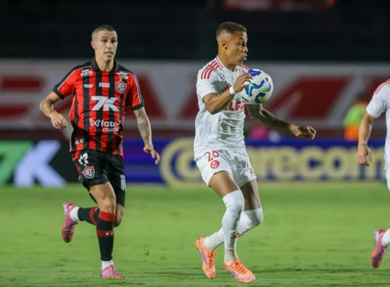 Inter perde para o Vitória e fica só a três pontos da zona de rebaixamento