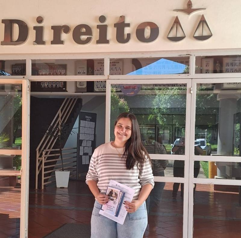 Estudante argentina é aprovada no vestibular da URI Santo Ângelo e cursará Direito em 2026