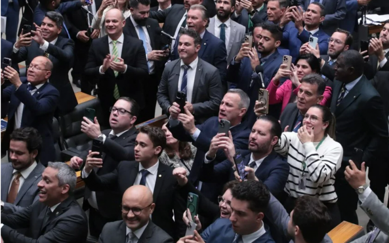Como votaram os deputados do RS no projeto que reduz penas para condenados no 8 de Janeiro