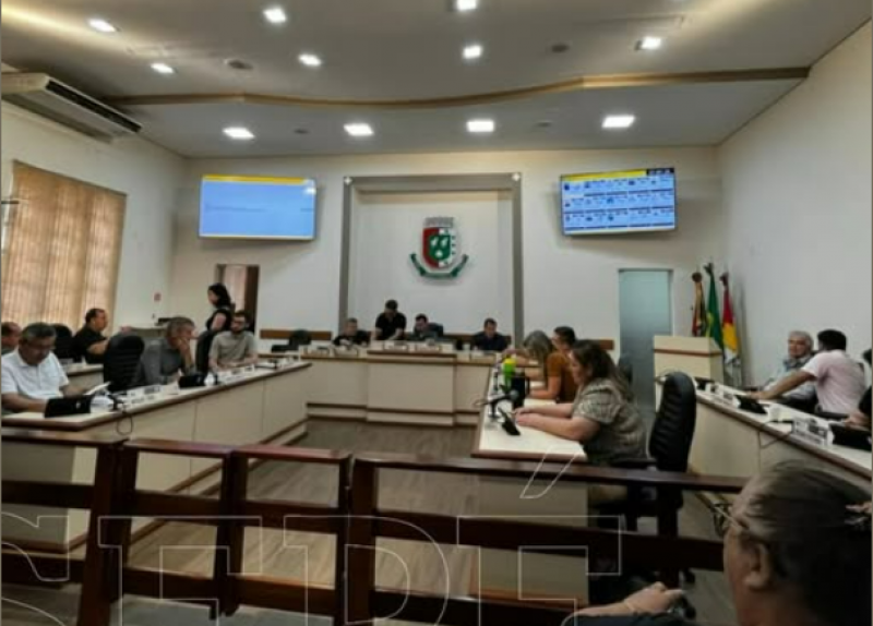 Governo Municipal de Santo Ângelo sofre derrota na Câmara após declarações de CC, e crise política se agrava