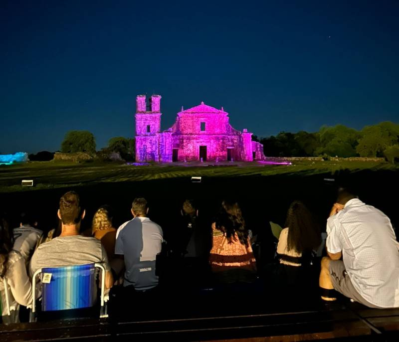Espetáculo Som e Luz atrai mais de mil espectadores nas primeiras noites de 2026