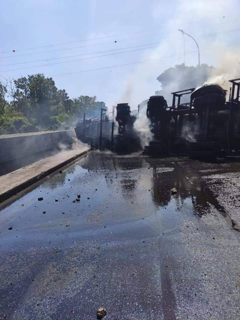 Caminhão explode ao passar na ponte sobre o Arroio Boa Vista, em Estrela