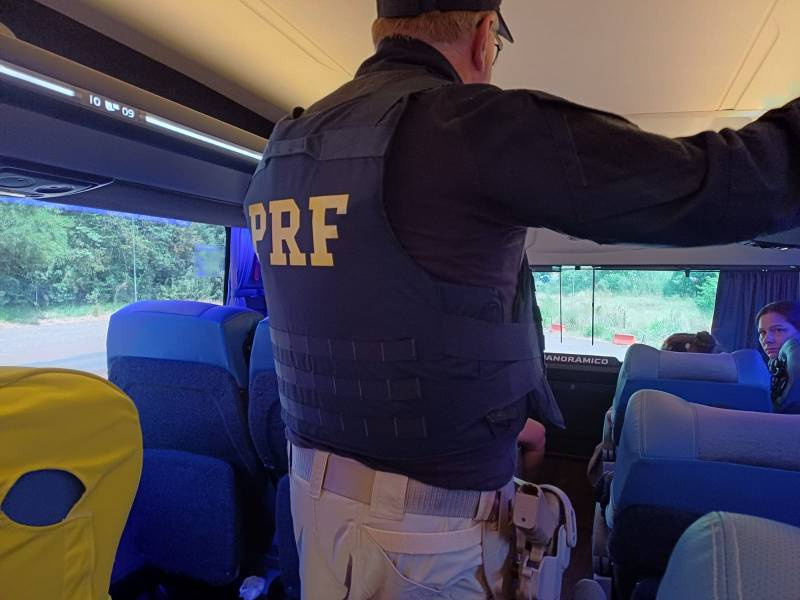 PRF realiza fiscalização especial de carnaval em Ijuí