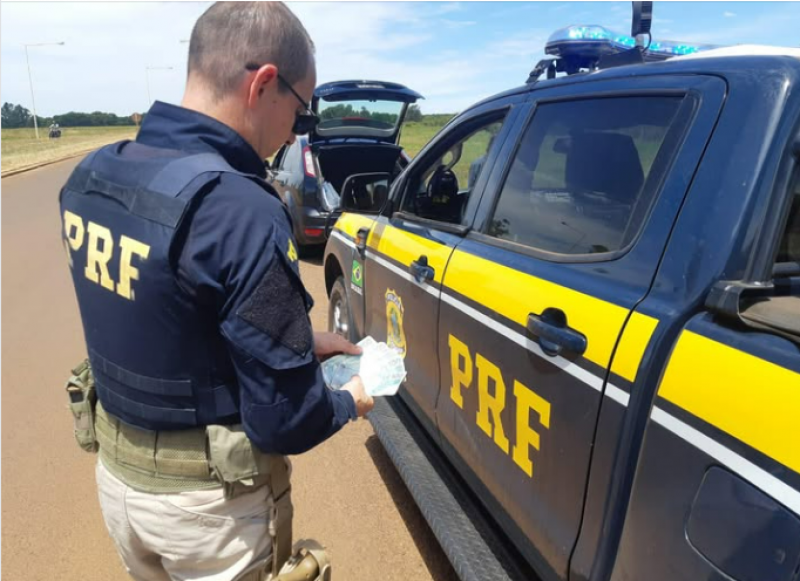 PRF prende argentino com notas falsas em São Borja