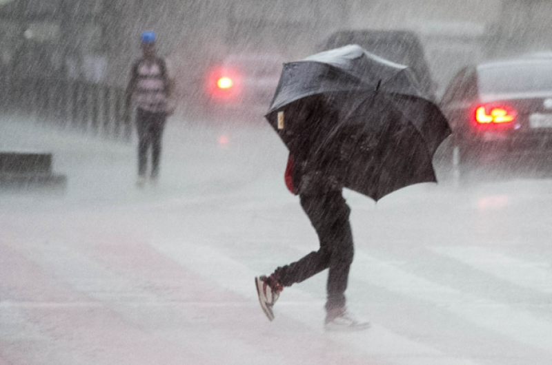 Terça-feira começa com sol, mas tempo quente e úmido traz chuva à maioria das regiões do RS