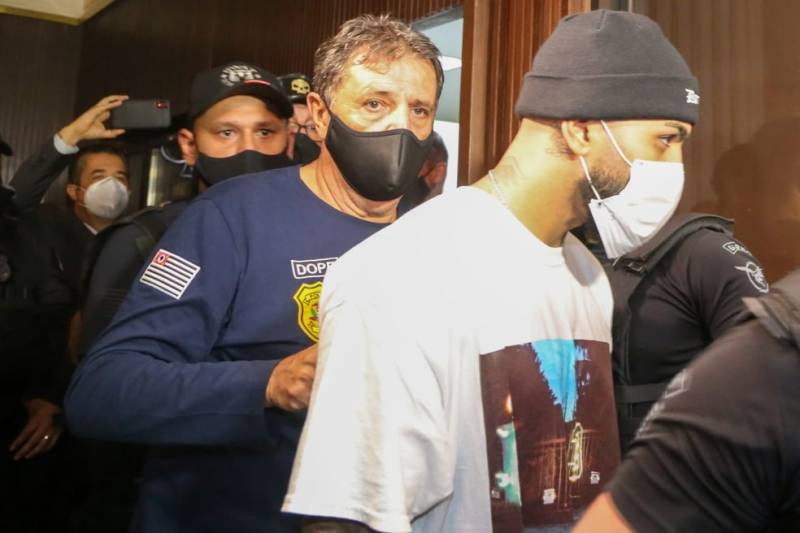 Polícia fecha cassino de luxo ilegal com Gabigol, MC Gui e mais 200 em SP