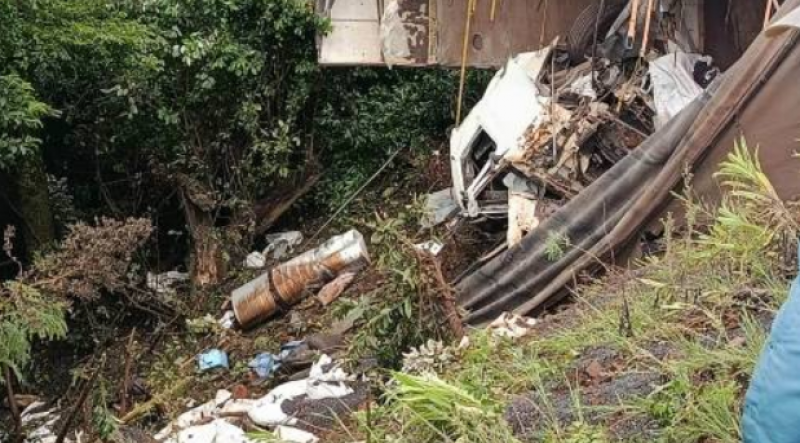 Motorista morre após saída de pista e tombamento na BR-386, em Frederico Westphalen