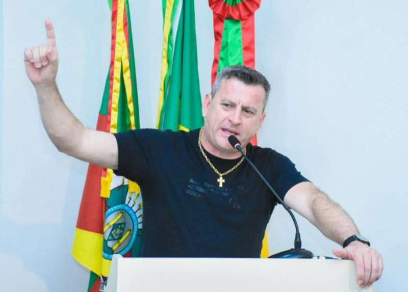 Gastos de R$ 36 mil com equipamentos fotográficos geram indignação na Câmara de Santo Ângelo