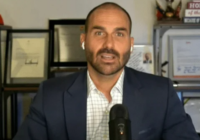 PF afasta Eduardo Bolsonaro do cargo de escrivão