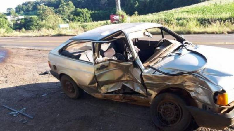 Acidente entre dois veículos deixa ao menos um ferido na BR-468, em Três Passos