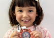 Brasileira de 4 anos ganha medalha em competição internacional de matemática