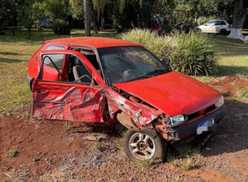Acidente entre caminhão-guincho, motorhome e carro deixa criança ferida próximo à Esquina Tucunduva