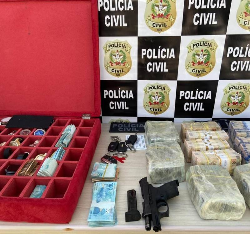 Candidata a vereadora é presa com R$ 3 milhões em SC