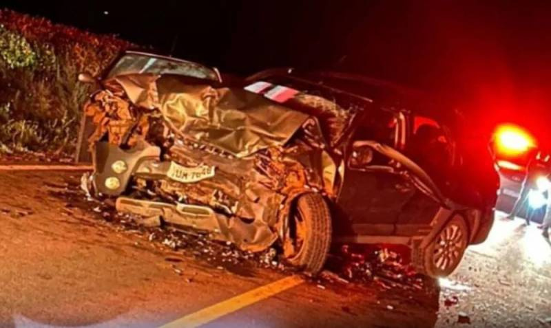 Colisão frontal deixa uma vítima fatal e feridos graves na região noroeste