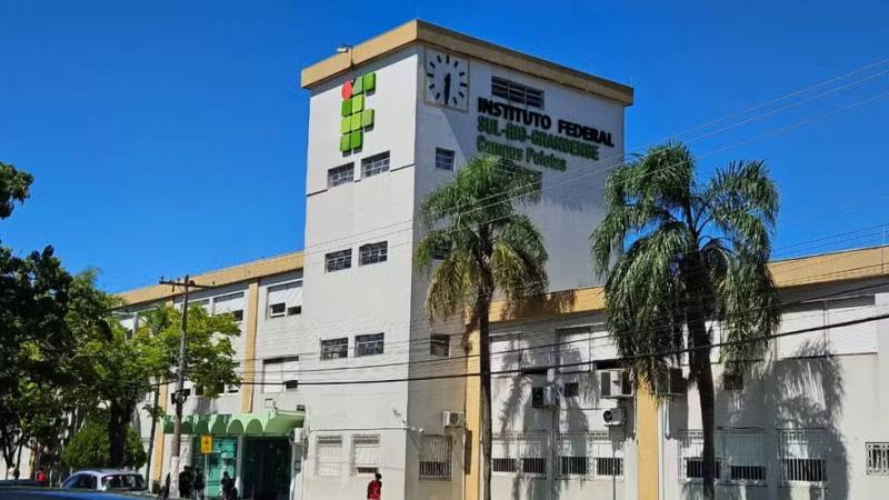 Alunos são suspensos por criar ‘ranking sexual’ com fotos de 30 colegas adolescentes no RS