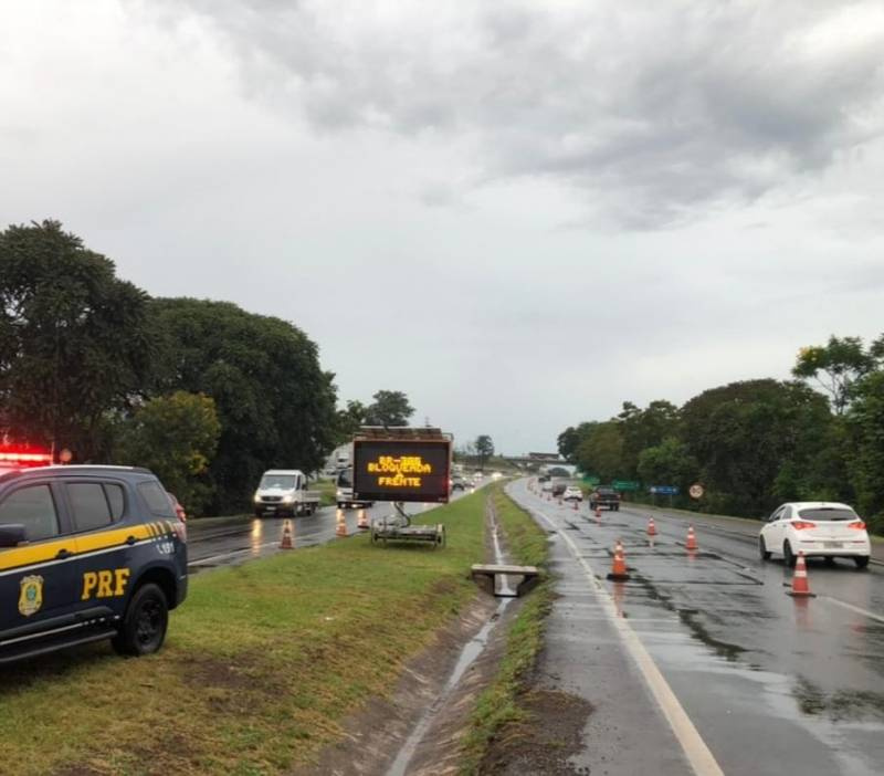 PRF alerta sobre a BR 386 em Estrela