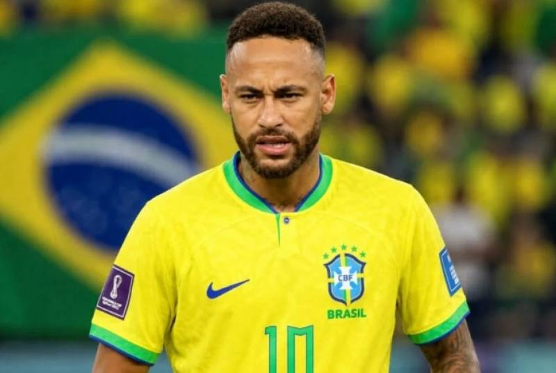 Neymar sofre lesão na panturrilha e desfalca o Brasil nos amistosos antes da Copa