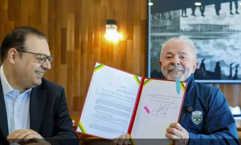 Lula sanciona lei que garante renovação automática da Carteira Nacional de Habilitação
