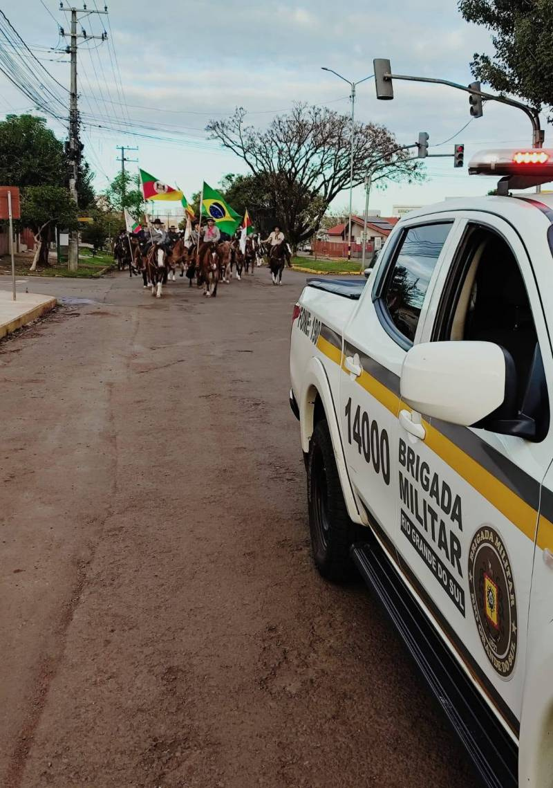 Brigada Militar apoia a cavalgada do meio ambiente em Santo Ângelo