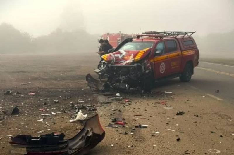Grave acidente na BR-285 envolve viatura dos Bombeiros e deixa dois mortos