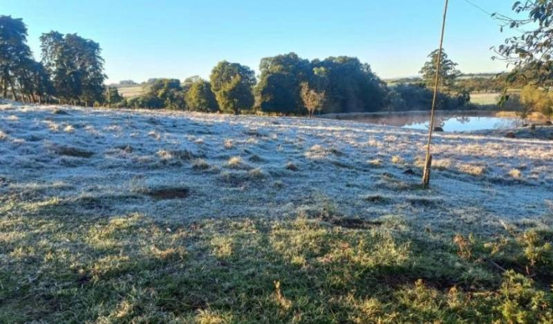 Nova frente fria chega na quinta e deve derrubar ainda mais as temperaturas