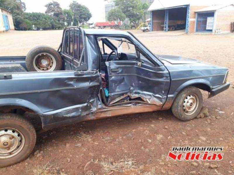 Acidente envolve duas caminhonetes e deixa um homem ferido na RS 342 em Três de Maio