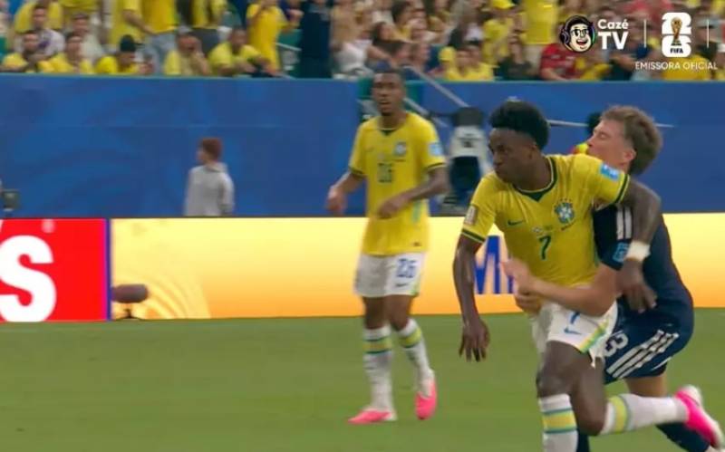 Com vitória por 3 a 0 sobre a Escócia e Neymar em campo, Brasil avança à próxima fase da Copa do Mundo
